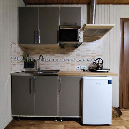 Апартаменти "У Кузьмича" 2 Mykulytjyn Exteriör bild